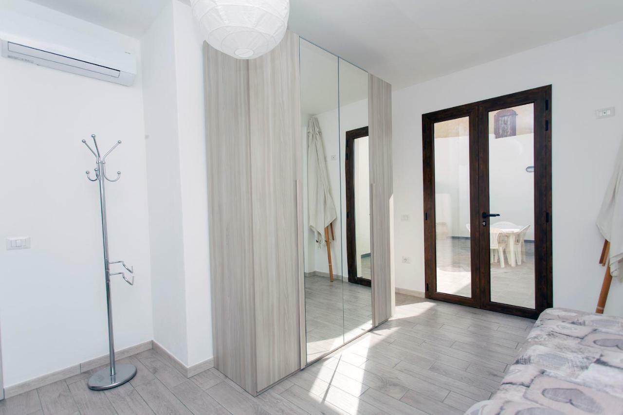 Sunshine Brand New Luxury House Villa Putzu Idu Exterior photo